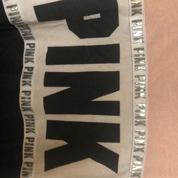 Pink hoodie size medium - Picture 2 of 2